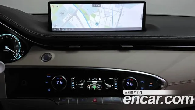 Genesis GV70 — Фото автомобиля 18