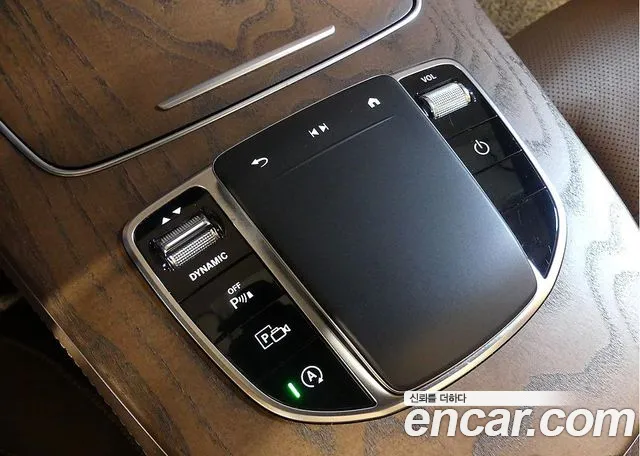 Mercedes-Benz E-Class — Фото автомобиля 16