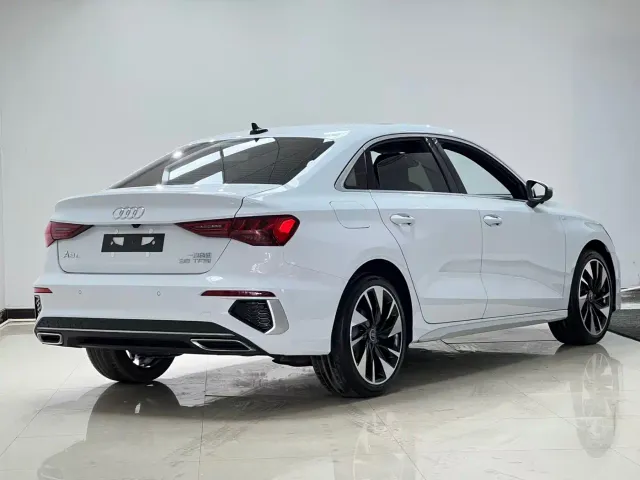 Audi A3 — Фото автомобиля 4