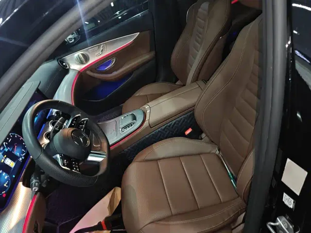 Mercedes-Benz E-Class — Фото автомобиля 10