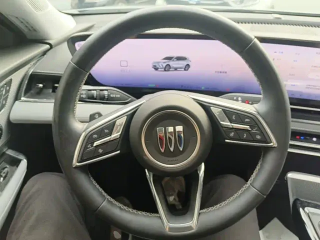 Buick E5 — Фото автомобиля 10