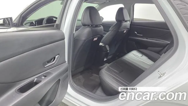 Hyundai Avante CN7 — Фото автомобиля 18