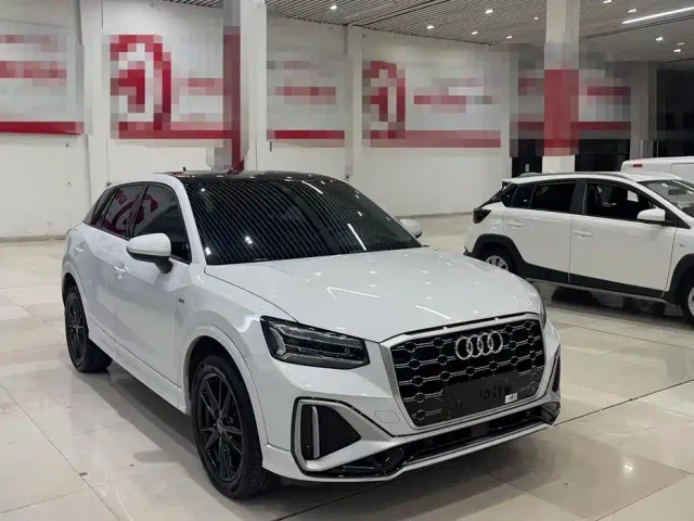 Audi Q2L — Фото автомобиля 3