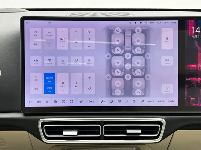 Li Auto L8 — Фото автомобиля 24