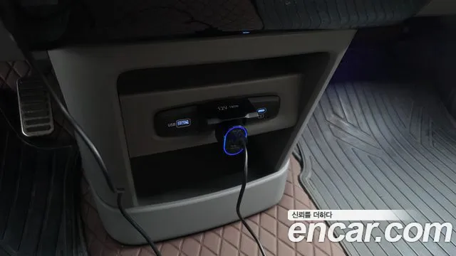 Hyundai Staria Staria 4WD Lounge 9 мест — Фото автомобиля 24