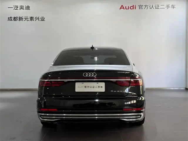 Audi A8 — Фото автомобиля 5
