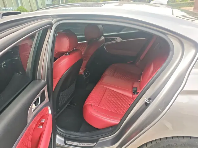 Genesis G70 — Фото автомобиля 4