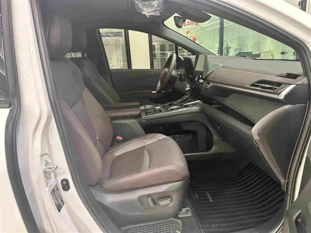 Toyota Granvia — Фото автомобиля 17