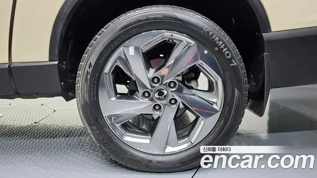 KG_Mobility_Ssangyong Rexton Новый Rexton Sport Khan Дизель 2.2 4WD — Фото автомобиля 17