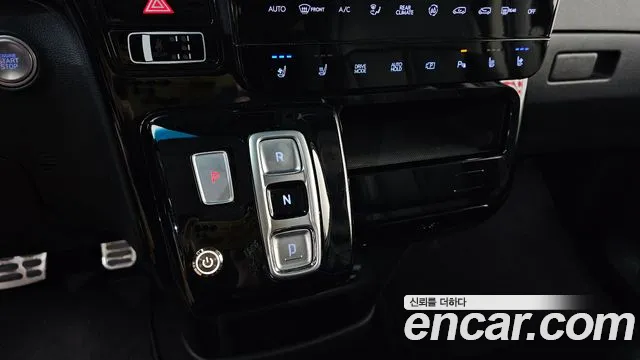 Hyundai Staria — Фото автомобиля 12