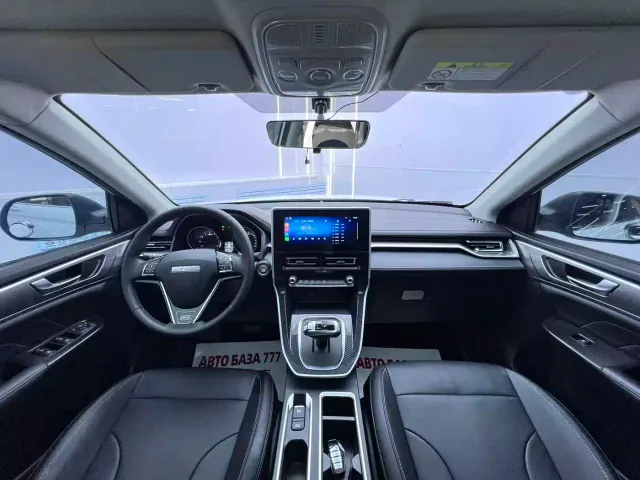 Haval M6 — Фото автомобиля 15