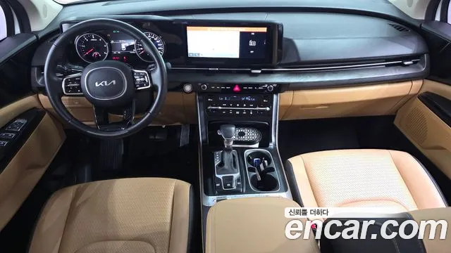 Kia Carnival Generation 4 — Фото автомобиля 10