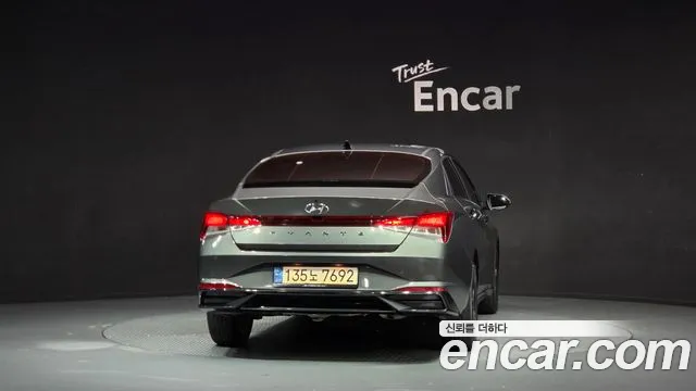 Hyundai Avante — Фото автомобиля 4