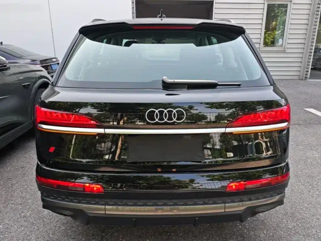 Audi Q7 — Фото автомобиля 5