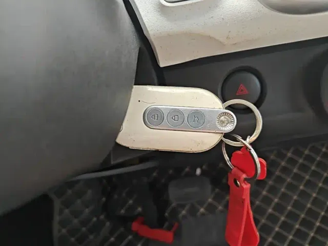 Wuling Motors Hongguang MINIEV 2024 3rd Gen 215km Advanced — Фото автомобиля 8