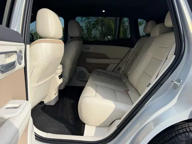 Toyota BoZhi 3X — Фото автомобиля 11