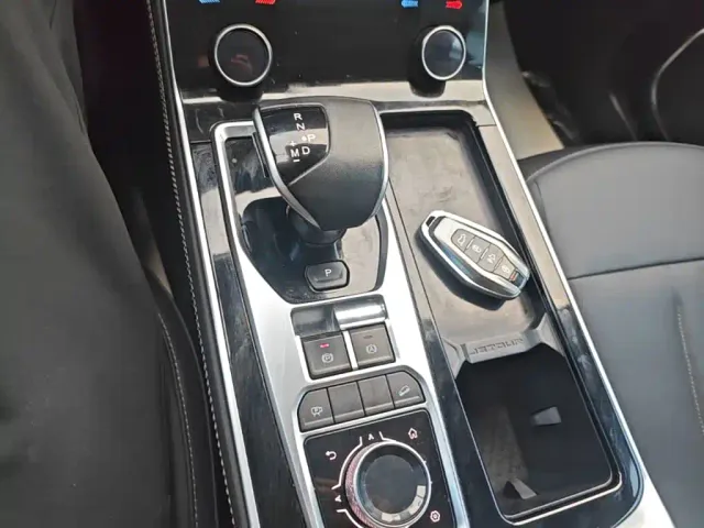 Jetour X90 — Фото автомобиля 13
