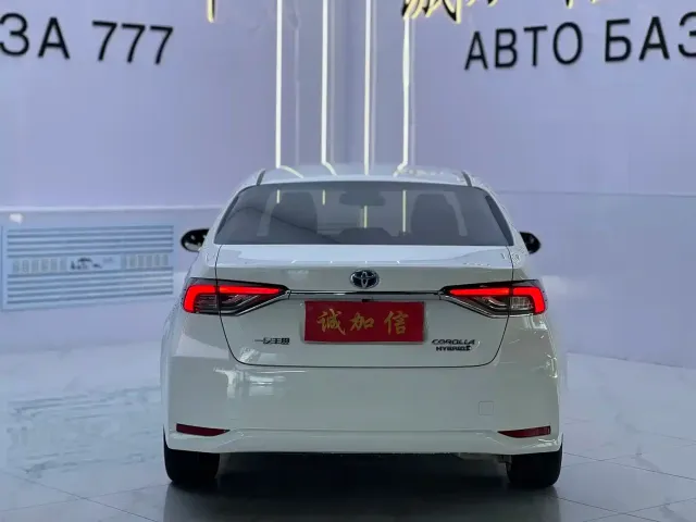 Toyota Corolla — Фото автомобиля 5