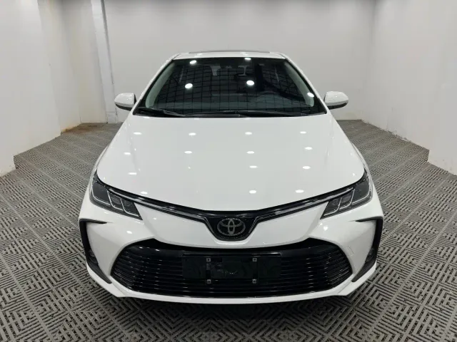 Toyota Corolla — Фото автомобиля 2
