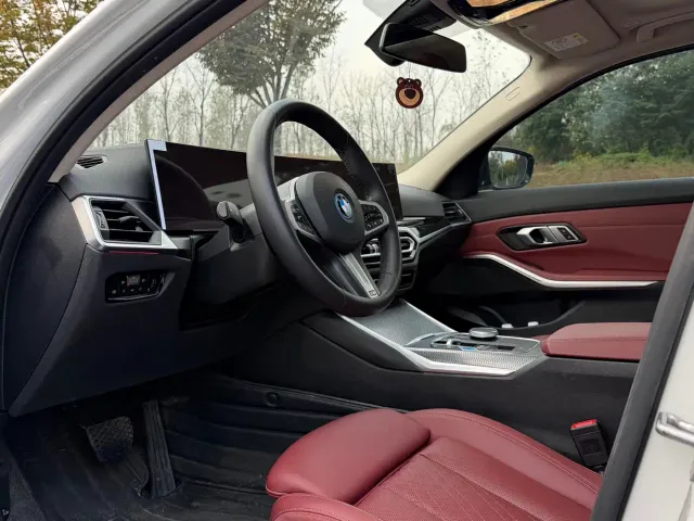 BMW i3 — Фото автомобиля 4