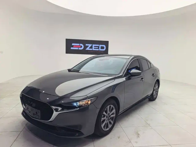 Mazda Axela — Фото автомобиля 19