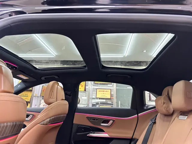Mercedes-Benz E-Class — Фото автомобиля 9