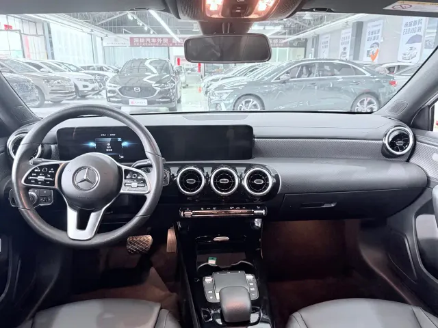 Mercedes-Benz A-Class — Фото автомобиля 10