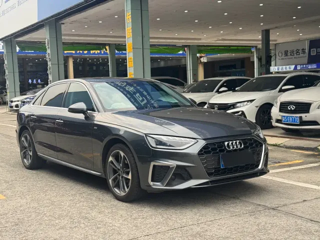 Audi A4L — Фото автомобиля 3