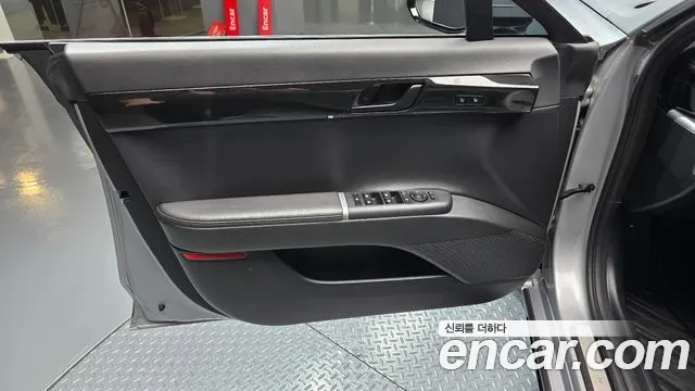 Hyundai Grandeur GN7 — Фото автомобиля 13