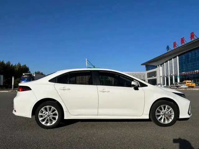 Toyota Corolla — Фото автомобиля 8