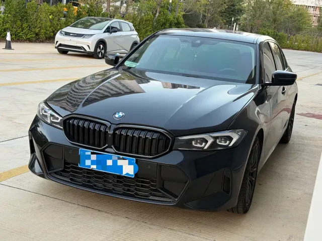 Фотография автомобиля — BMW 3 Series