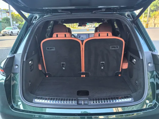 Li Auto Li L8 2023 Pro — Фото автомобиля 18