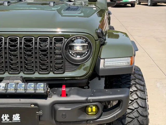 Jeep Wrangler — Фото автомобиля 25