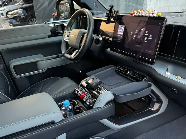 BYD FangChengBao Leopard 5 — Фото автомобиля 17
