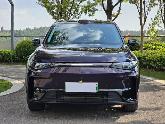 Leapmotor C16 — Фото автомобиля 4