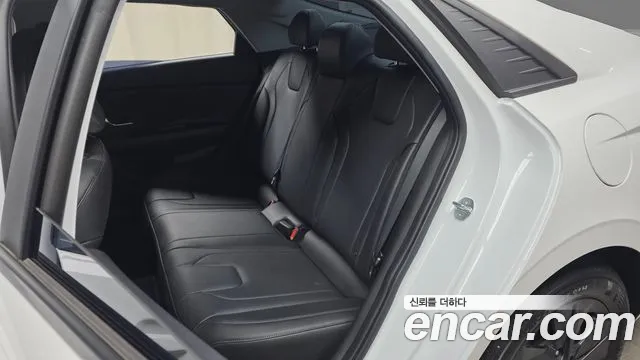 Hyundai Avante CN7 — Фото автомобиля 19