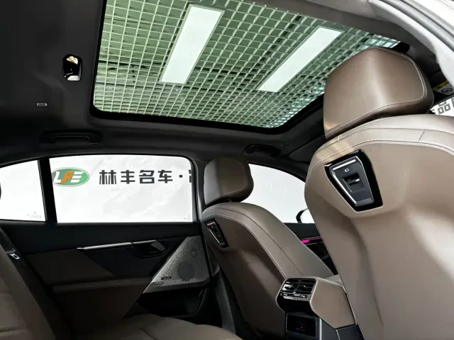 BMW 5 Series — Фото автомобиля 29