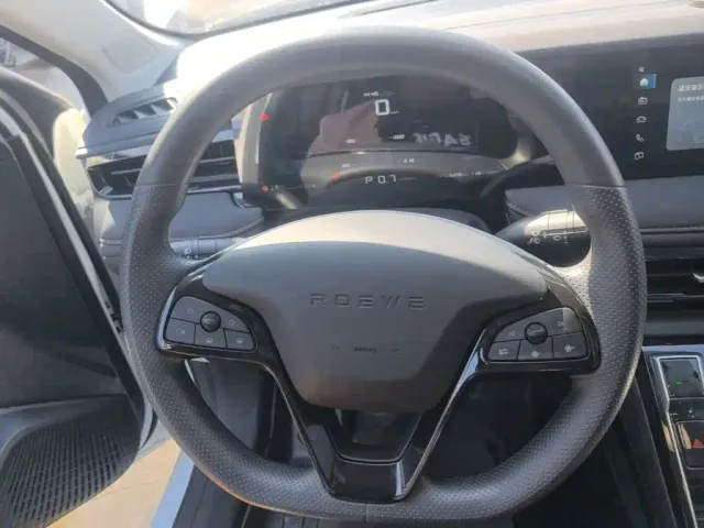 Roewe i5 — Фото автомобиля 10