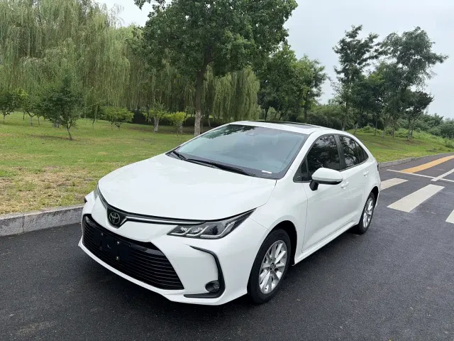 Фотография автомобиля — Toyota Corolla