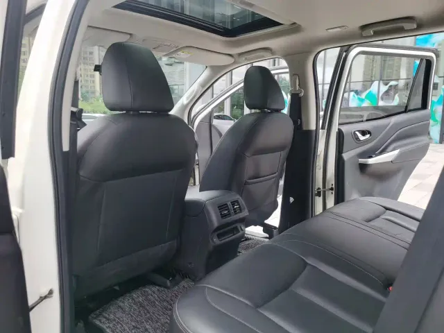 Nissan Terra — Фото автомобиля 7