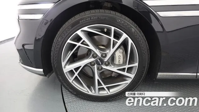 Genesis G90 Бензин 3.5 турбо AWD — Фото автомобиля 4
