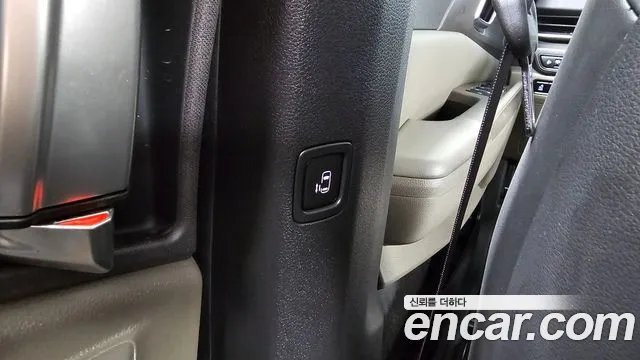 Kia Carnival 4th Gen — Фото автомобиля 30