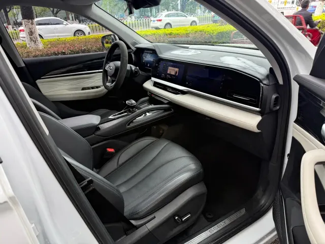 Geely Xingyue L — Фото автомобиля 13