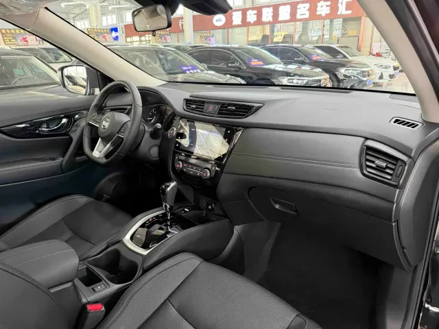 Nissan X-Trail — Фото автомобиля 15