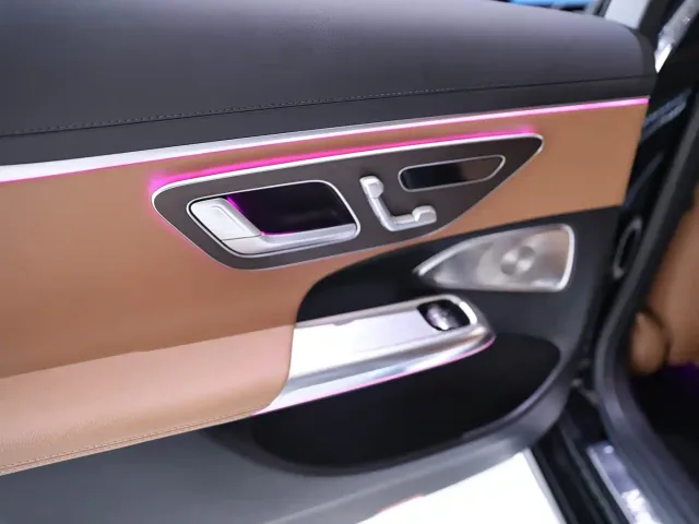 Mercedes-Benz E-Class — Фото автомобиля 16