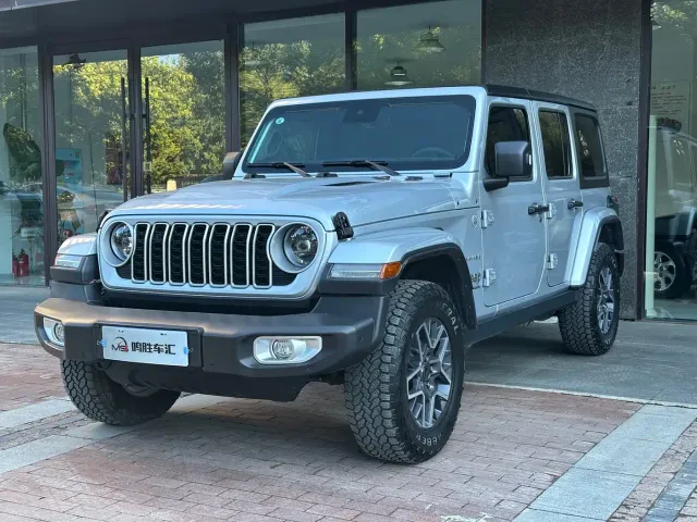 Jeep Wrangler — Фото автомобиля 4