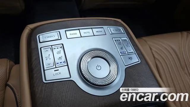 Genesis G80 Бензин 2.5 турбо AWD — Фото автомобиля 18