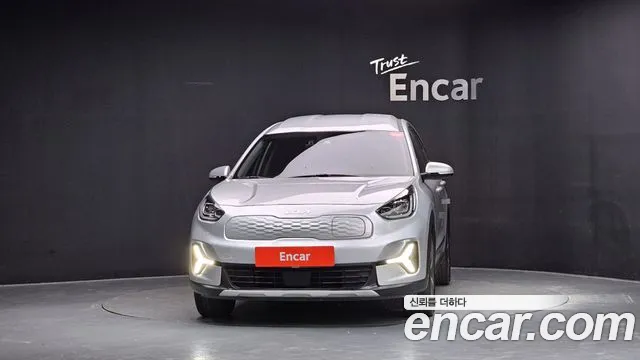 Kia Niro — Фото автомобиля 3