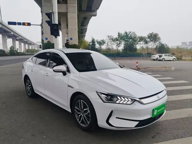 BYD Qin PLUS — Фото автомобиля 3