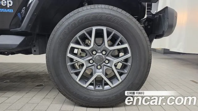 Jeep Wrangler JL — Фото автомобиля 20